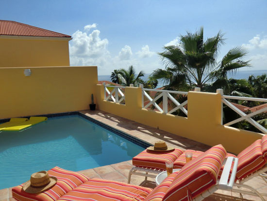East of Eden- Perfect for couples with private pool deck